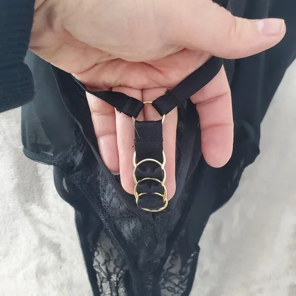 Torrid Curve Black Lace Bodysuit Lingerie Size 1X VNeck Underwire Rings  NWT - Picture 7 of 8